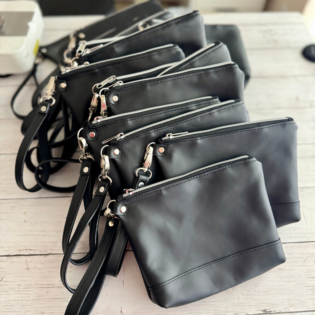 15 Wristlets in Smooth Black Leather (+ ASMR video)