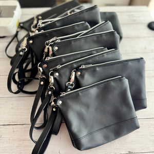 15 Wristlets in Smooth Black Leather (+ ASMR video)