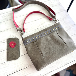 Packet Plus (Mod) in Smoke, Chili Pepper, Shadow, Studs