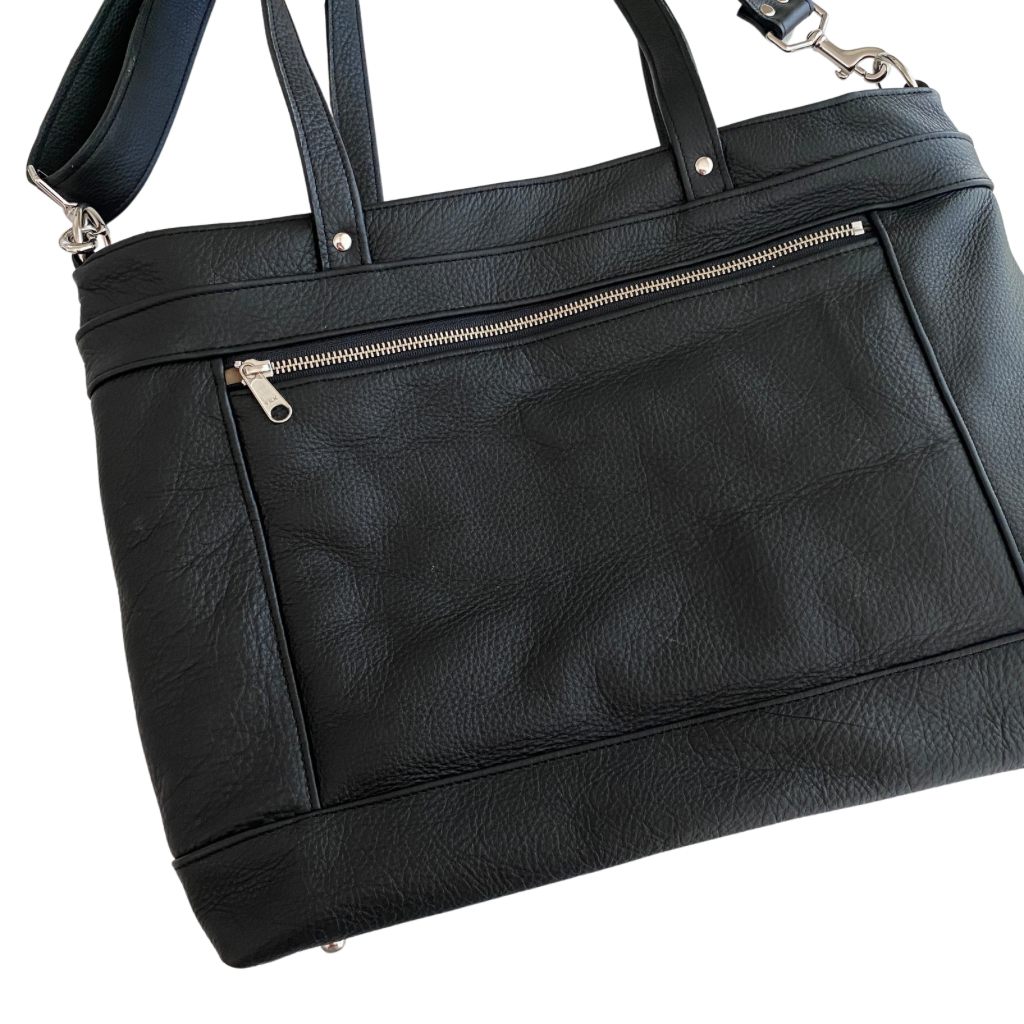 Archive Tote in Onyx, RTS