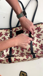 Load and play video in Gallery viewer, Crossbody Clutch in Upcycled Printed Bag (+ video)
