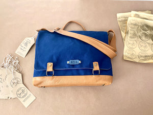 Messenger Mini in Navy Canvas, Camel